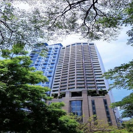 One Bedroom Apartment With Netflix At Greenbelt Makati Manilla Buitenkant foto