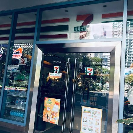 One Bedroom Apartment With Netflix At Greenbelt Makati Manilla Buitenkant foto