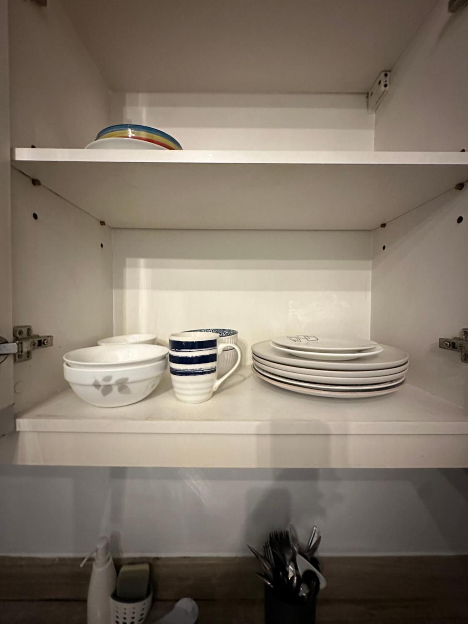 One Bedroom Apartment With Netflix At Greenbelt Makati Manilla Buitenkant foto